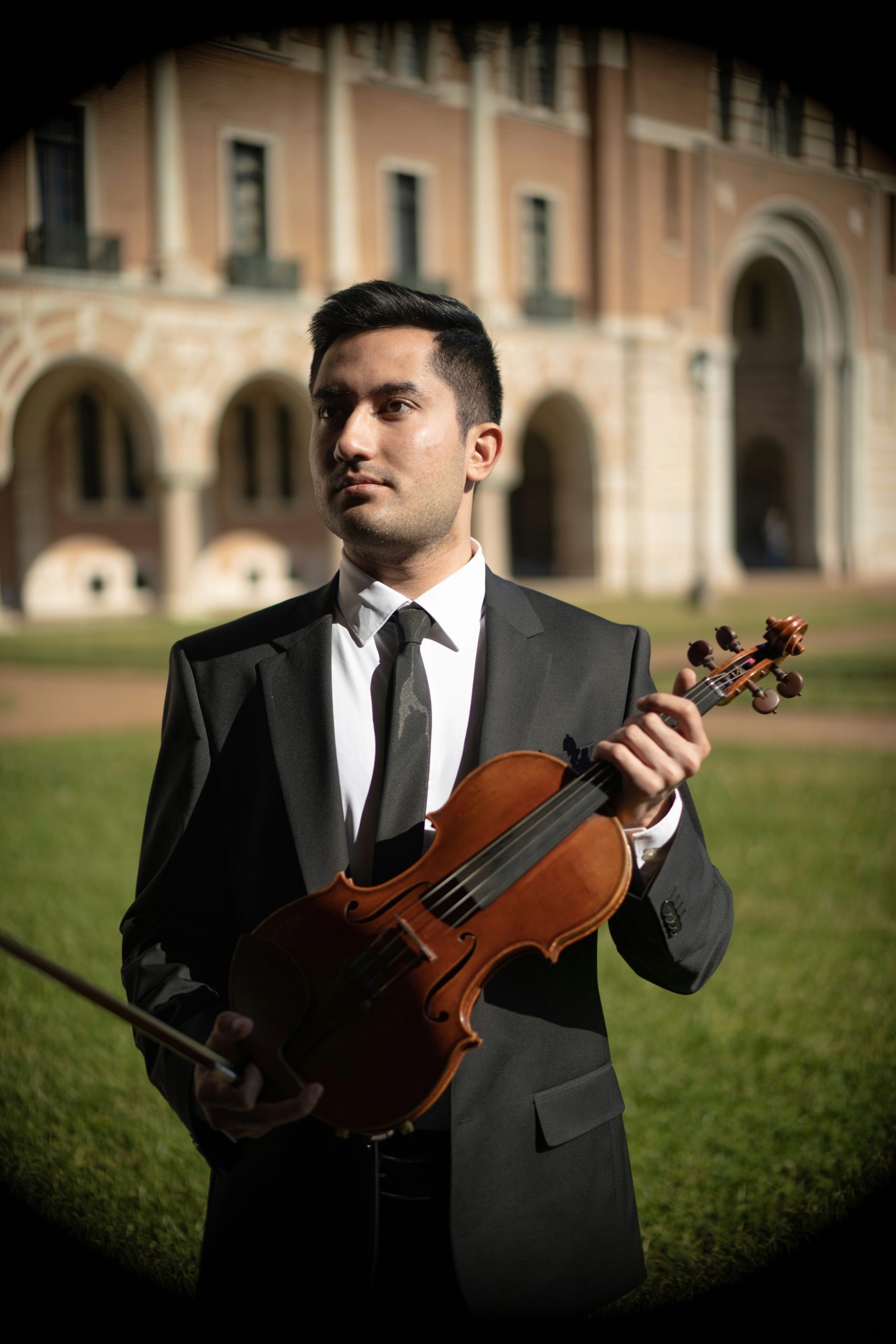 Askar Salimdjanov, violin
